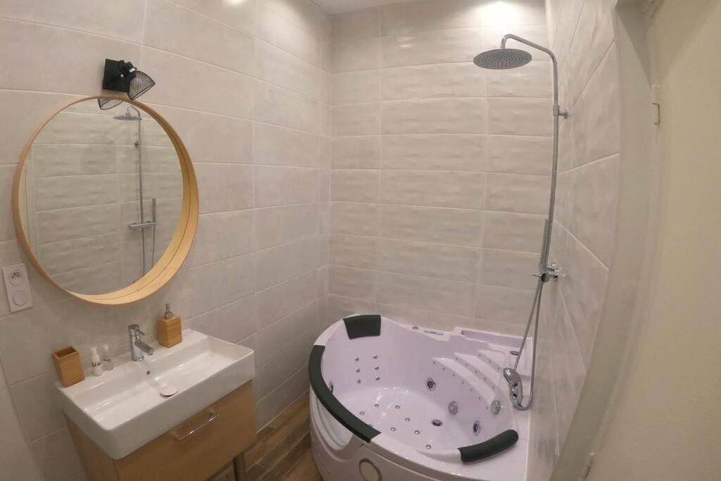 빌뢰르반 L'Escapade De Lyon, Charpennes, Jacuzzi Et Emplacement Ideal 아파트 외부 사진